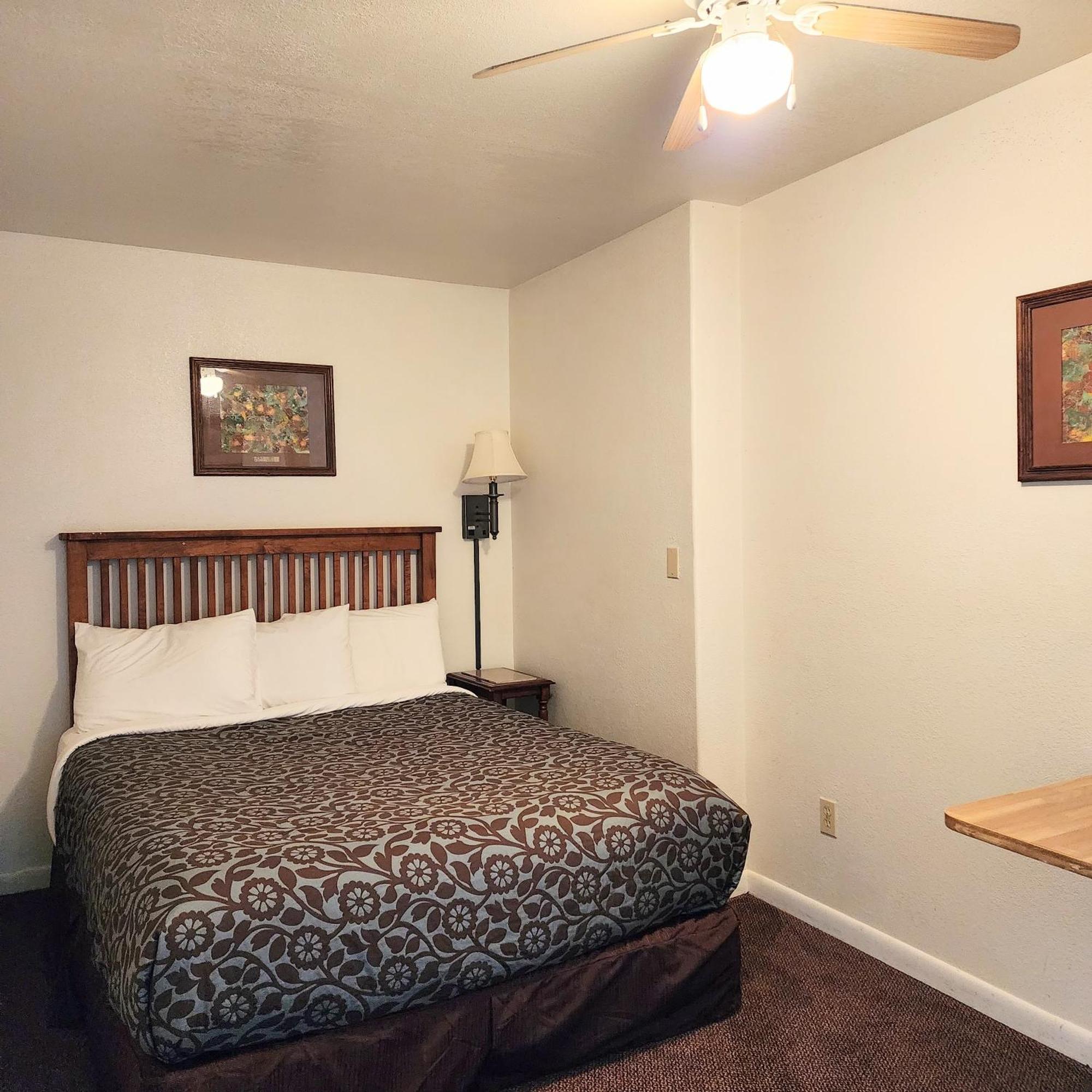 هت سولفور سبرينغز Canyon Motel Near Rocky Mountain National Park المظهر الخارجي الصورة