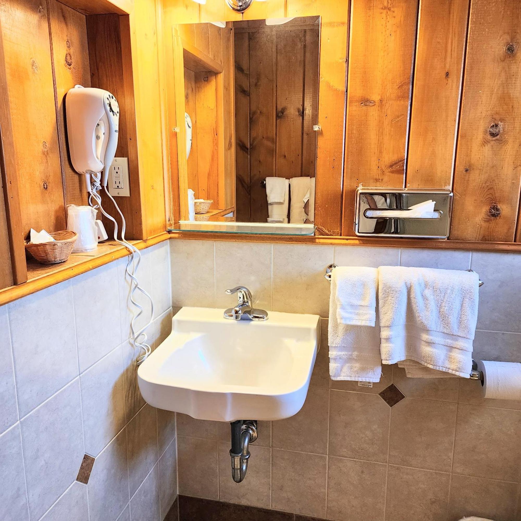 هت سولفور سبرينغز Canyon Motel Near Rocky Mountain National Park المظهر الخارجي الصورة