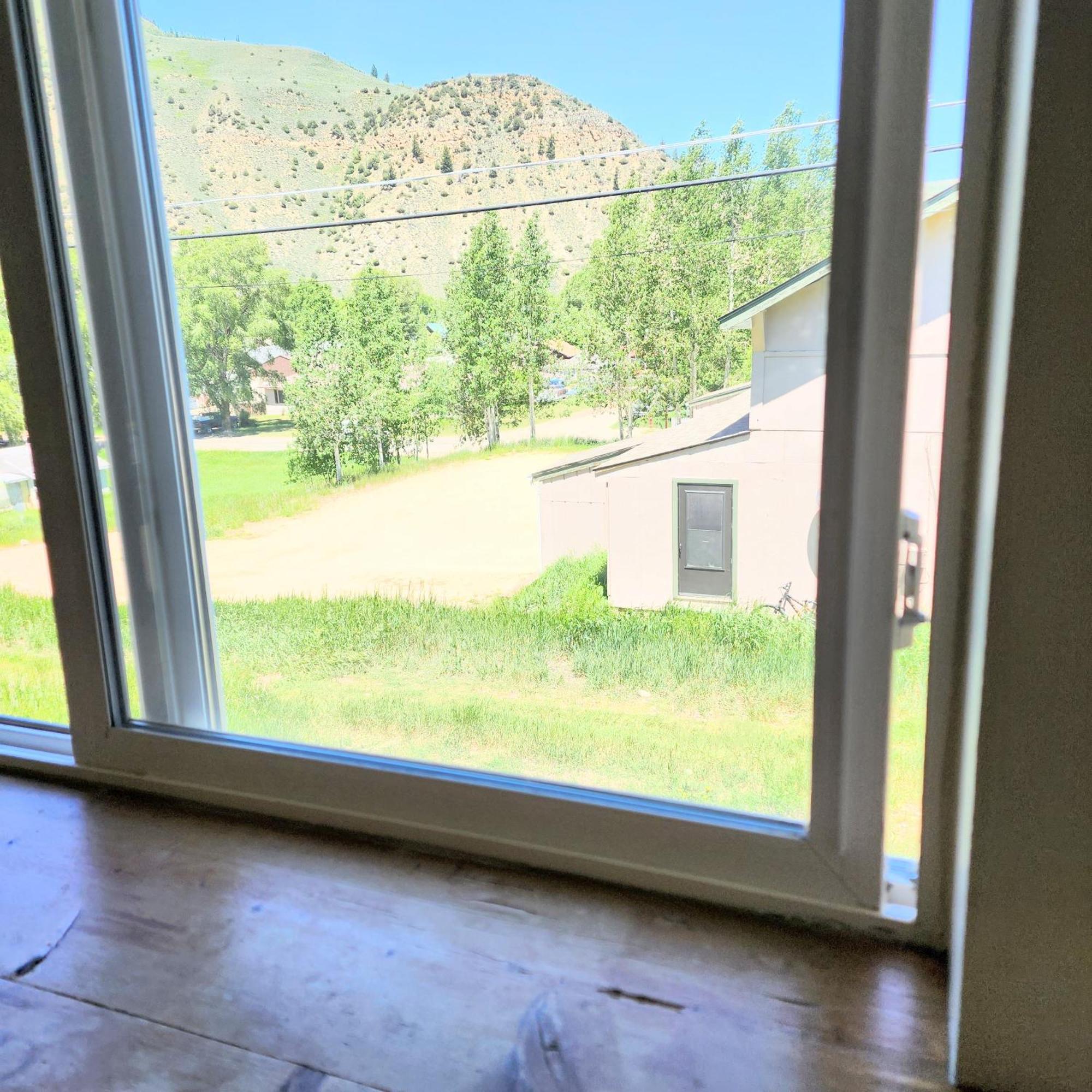 هت سولفور سبرينغز Canyon Motel Near Rocky Mountain National Park المظهر الخارجي الصورة