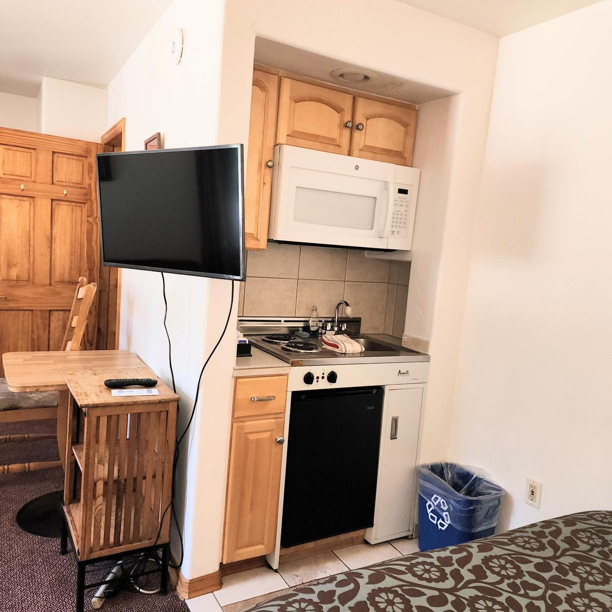 هت سولفور سبرينغز Canyon Motel Near Rocky Mountain National Park المظهر الخارجي الصورة
