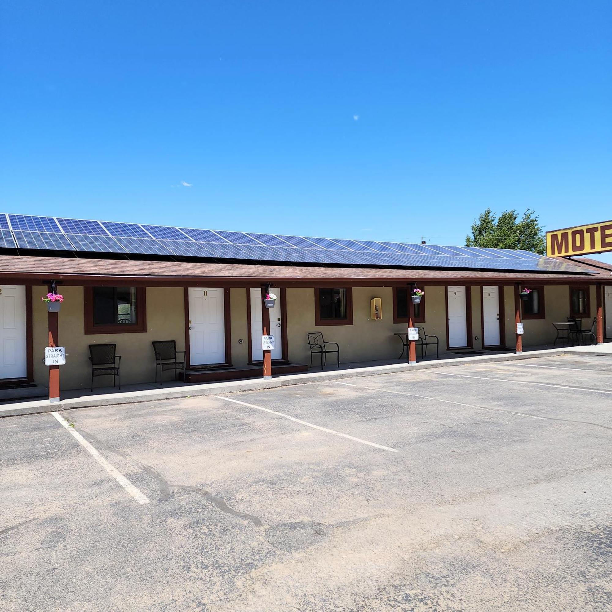هت سولفور سبرينغز Canyon Motel Near Rocky Mountain National Park المظهر الخارجي الصورة
