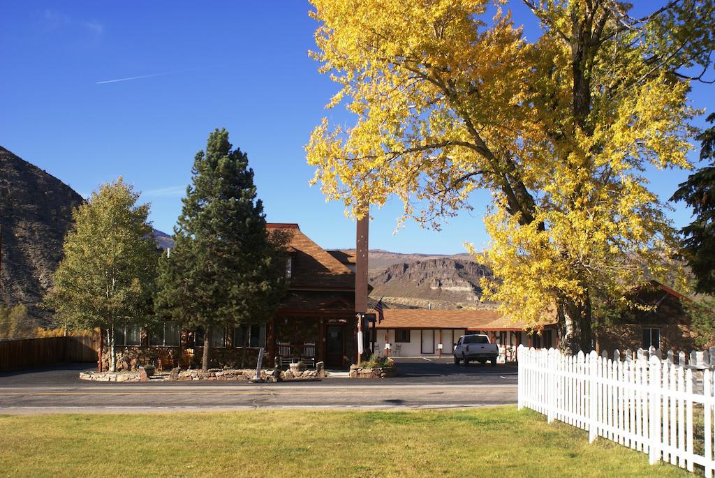هت سولفور سبرينغز Canyon Motel Near Rocky Mountain National Park المظهر الخارجي الصورة